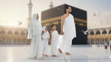 Dressing and Living According to Islamic Values During Umrah