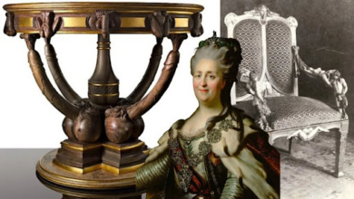 catherine the great's furniture table